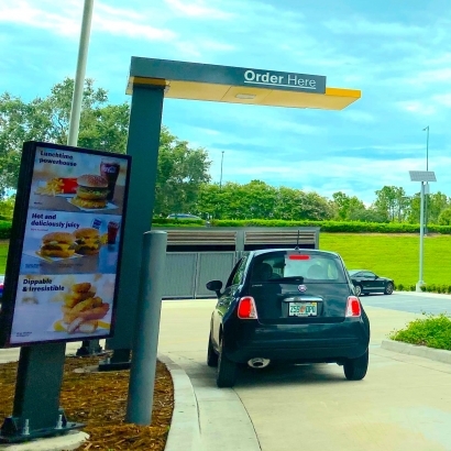 2020-closures-wdw-mcdonalds-drive-thru-2.jpg